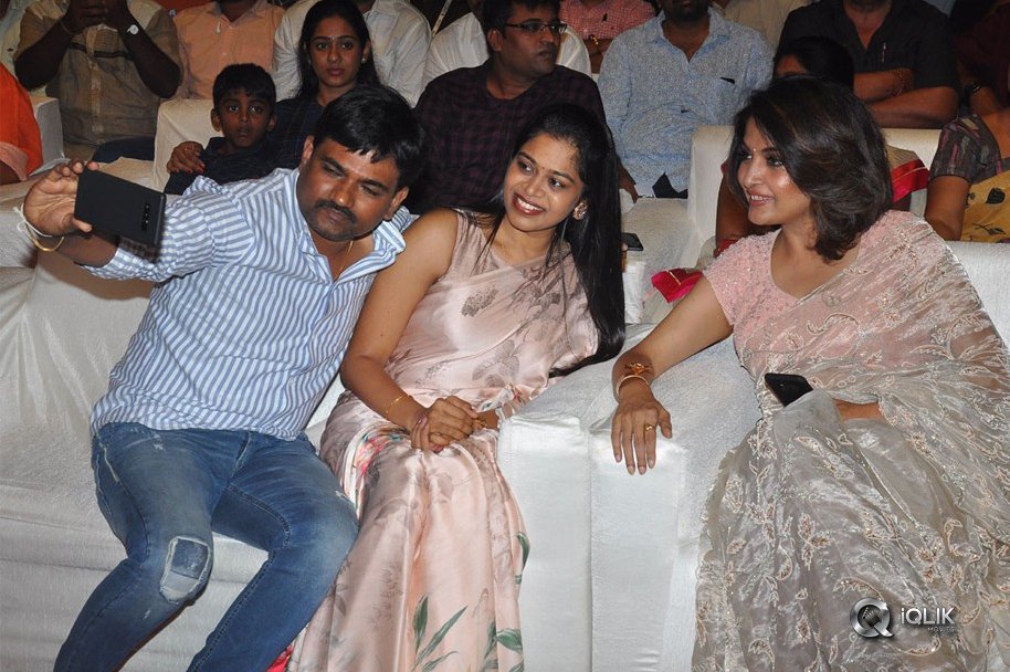Sailaja-Reddy-Alludu-Movie-Pre-Release-Event-Photos